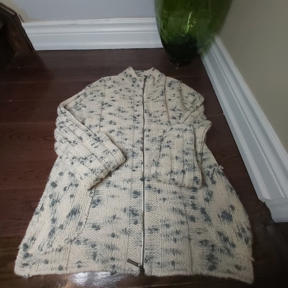 💢SOLD💢Roberto Cavalli wool/knitted sweater - Picture 5 of 14